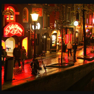 Red Light Tour (group bar crawl)